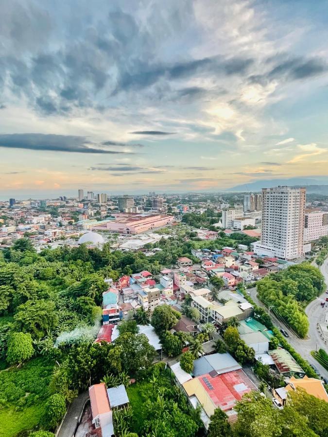 Abreeza Place By Chriza Davao City Buitenkant foto